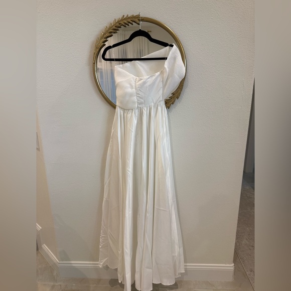 Elegant One-Shoulder Formal Gown NWOT - Picture 2 of 7